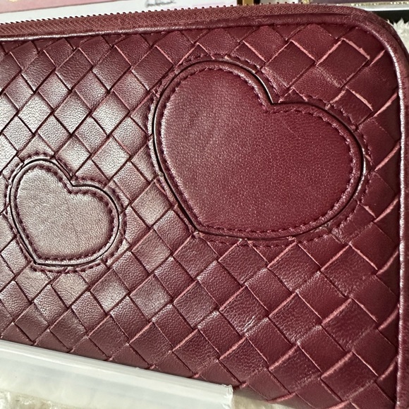 RARE Bottega Veneta Limted Edition Valentines Heart Intrecciato Long Wallet - Picture 2 of 11